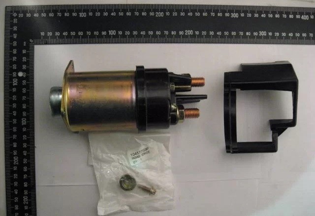 Реле стартера втягивающее (3болта)