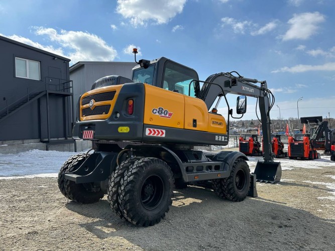 Колесный экскаватор XINYUAN B80W 