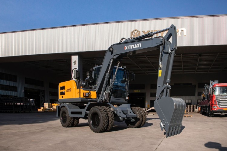 Колесный экскаватор XINYUAN C120W 