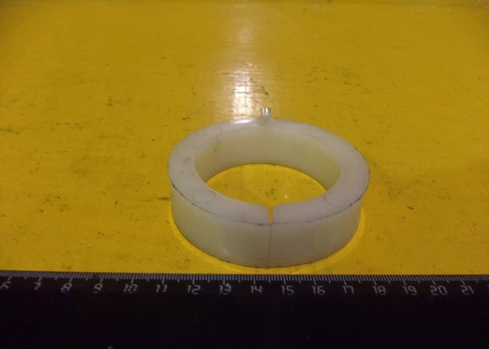 Втулка разрезная ступицы гориз. шнека бункера 10.01.45.005А